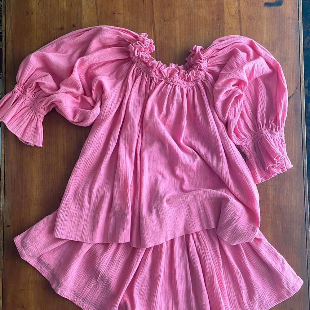 Suzie Kondi pink gauze linen peasant top and shorts set size medium